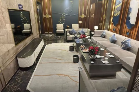 楚雄高端KTV高薪招聘酒水促销员 日薪1300起包住宿